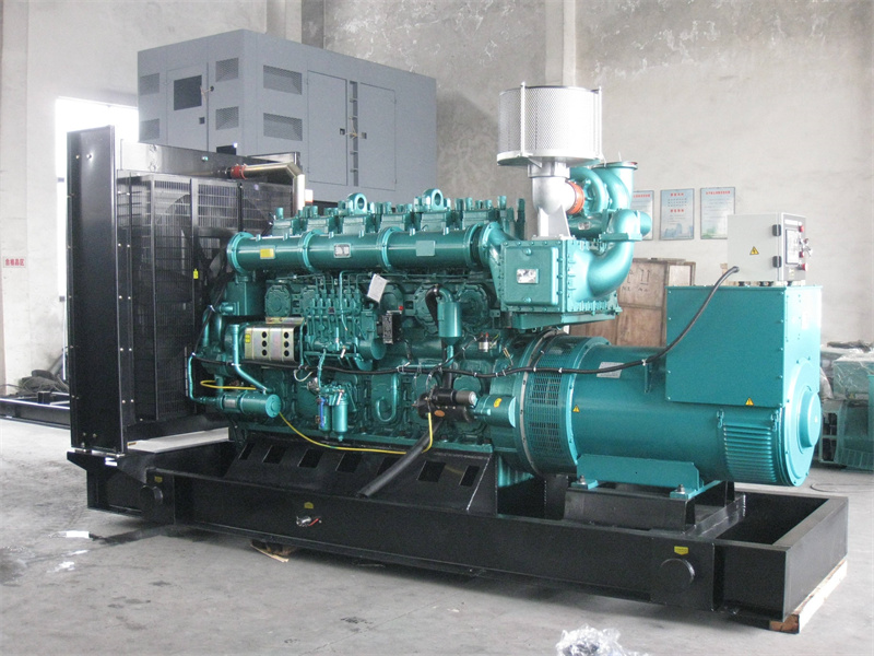 左贡200KW 柴油发电机的油耗是多少?